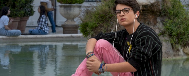 Il ragazzo dai pantaloni rosa